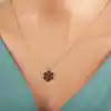 Gümüş Rose Siyah Taşlı Kar Tanesi Kadın Kolye