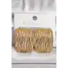 Pirinç Gold Renk İşlemeli Kare Plaka Model Kadın Küpe