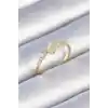 Pirinç Gold Renk Zirkon Taşlı Oval Beyaz Mineli Kadın Yüzük