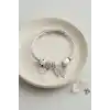 Taşlı Kelebek ve Beyaz Charmlı Bileklik