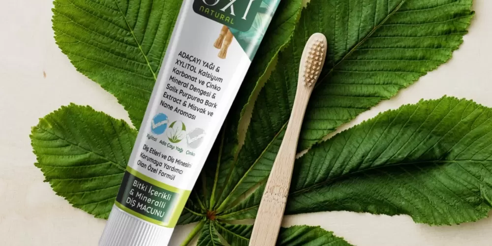 Dişlerinize Doğal Dokunuş: Oxizen Natural Bitki İçerikli & Mineralli Diş Macunu