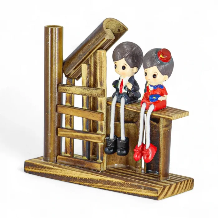 AHŞAP BANKDA OTURAN BİBLO*0235*