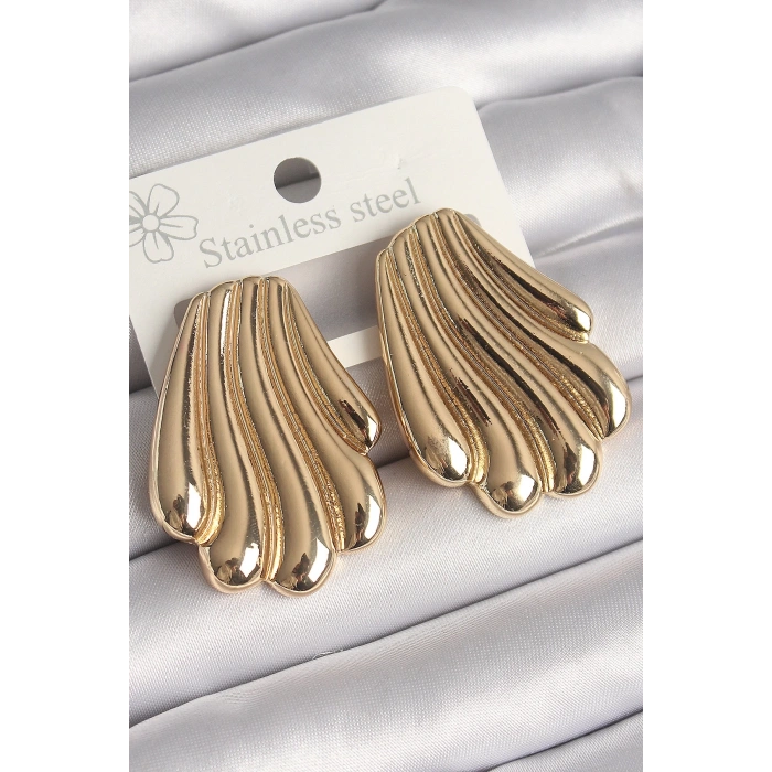 BFS Pirinç Gold Renk İşlemeli İstirdye Model Kadın Küpe