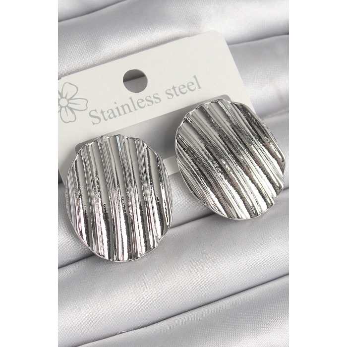 BFS Pirinç Gümüş Renk Sallantı İşlemeli Daire Plaka Model Kadın Küpe