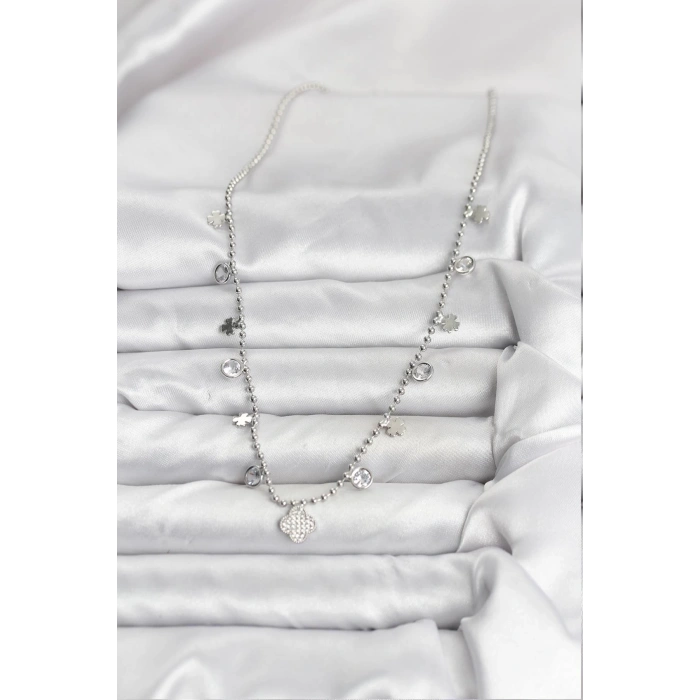 BFS Pirinç Gümüş Renk Yonca Model Kadın Kolye