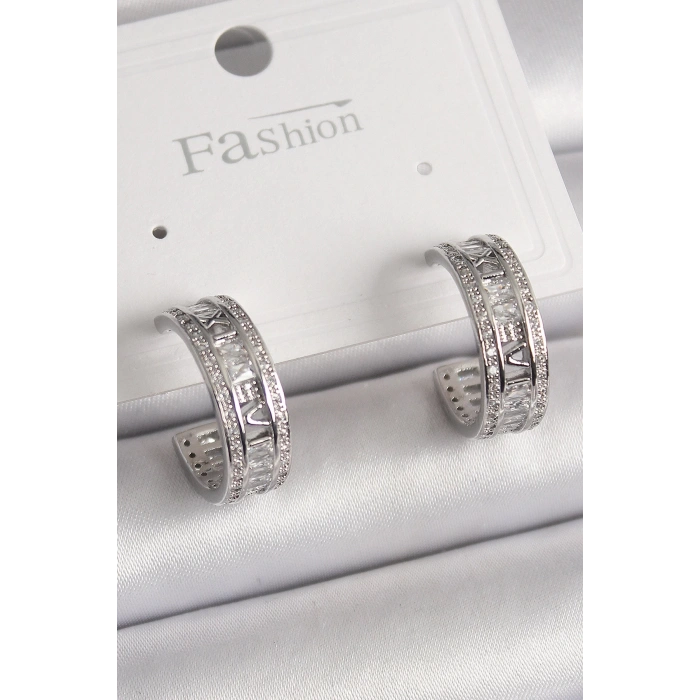 BFS Pirinç Gümüş Renk Zirkon Taşlı İşleme Detay Halka Model Kadın Küpe