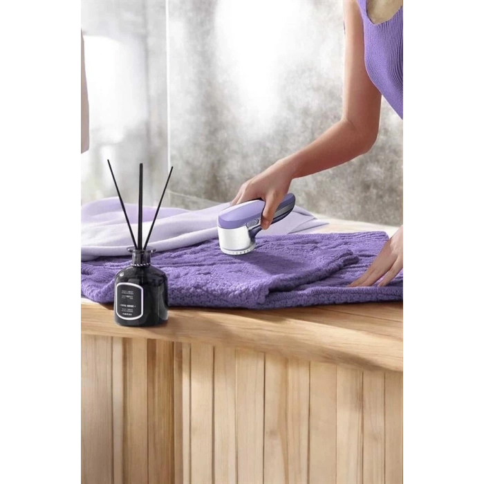 BFS Tiftik Temizleyici Hazneli Şarjlı Manuel Kolay Kullanım