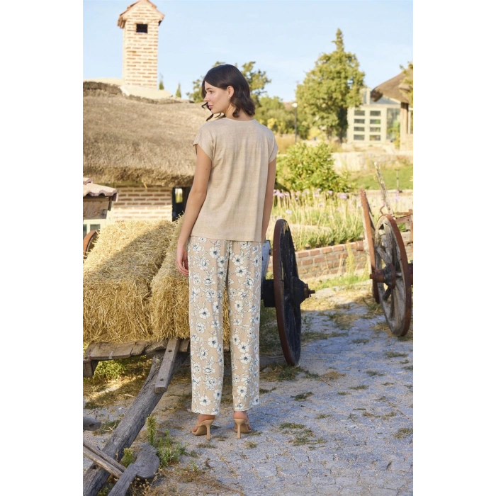 Çiçek Deseni V Yaka Pijama Takımı