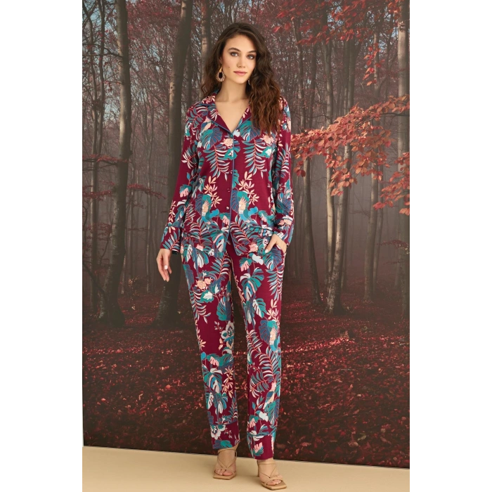 Çiçek ve Yaprak Desenli Önü Düğmeli Pijama Takımı