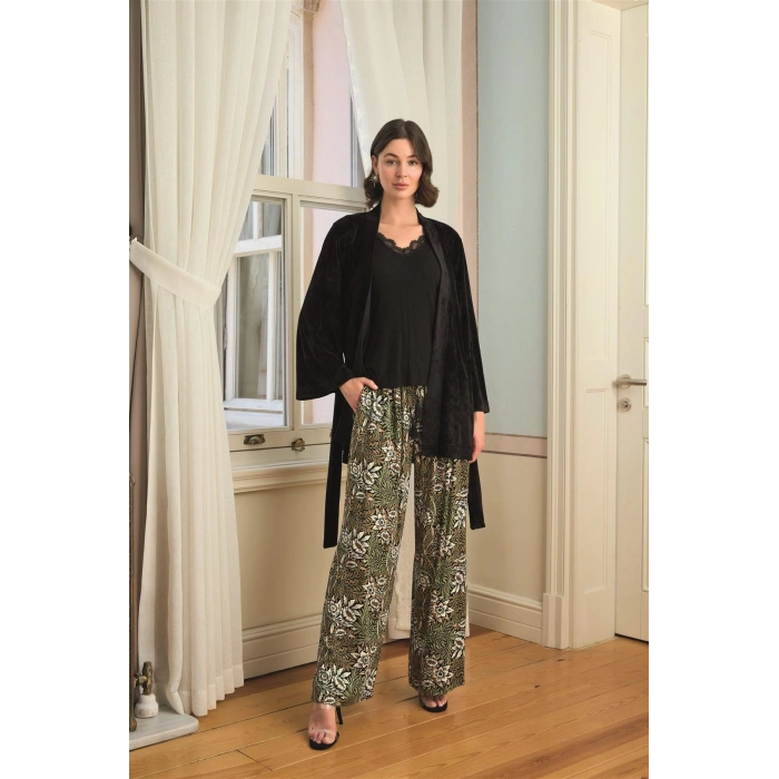 Çiçek Yaprak ve Etnik Desenli Dantelli 3lü Pijama Takımı