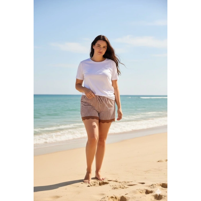 Çizgili Penye Kadın Ev Şortu Bacak Dantel Detaylı Ev Giyim Kahverengi