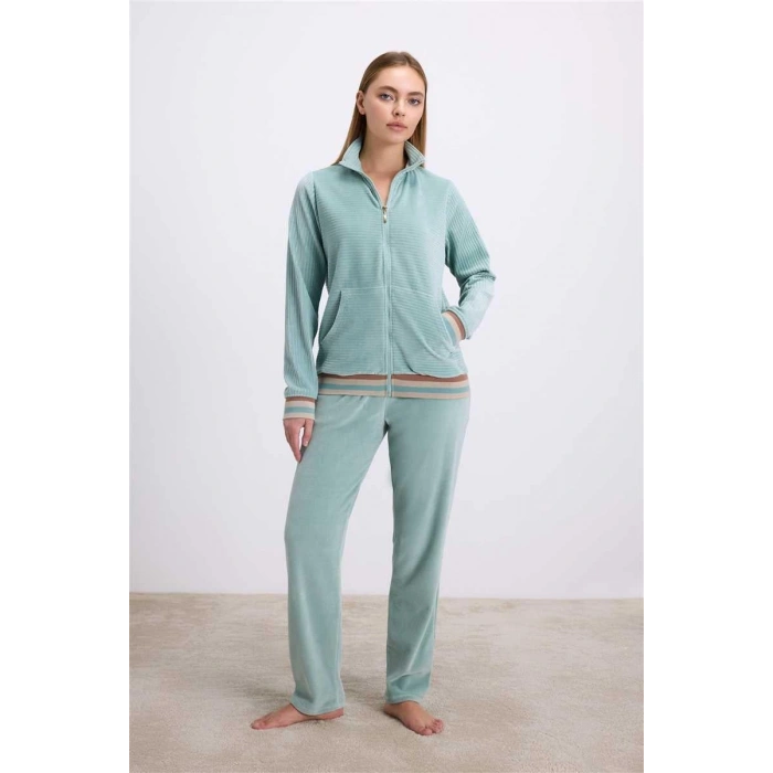 Kadife Dokulu Uzun Kollu Sweatshirt ve Pantolon Takımı