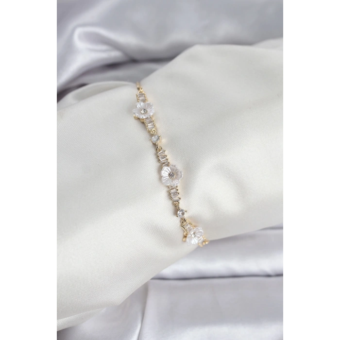 Mey İthalat® Baget Zirkon Taşlı Çiçek Model Gold Renk Asansörlü Kadın Bileklik