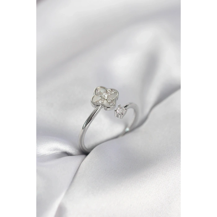 Mey İthalat® Gümüş Renk Zirkon Taşlı Yonca Model Kadın Yüzük