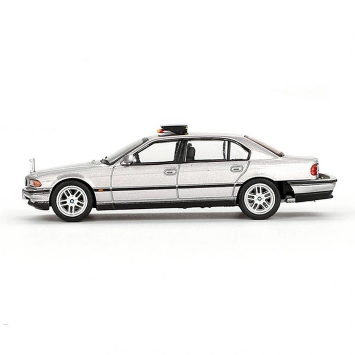 Mey İthalat® Mini GT 1/64 BMW 750IL Tomorrow Never Dies Blister Paket