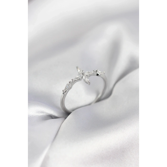 Mey İthalat® Yıldız Model Zirkon Taşlı Gümüş Renk Kadın Yüzük