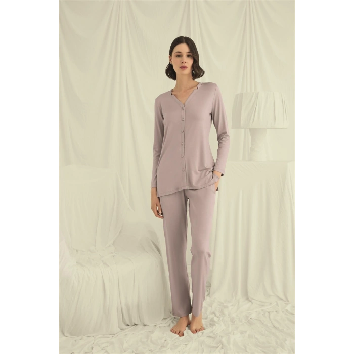 Uzun Kollu Boydan Düğmeli V Yaka Pijama Takımı