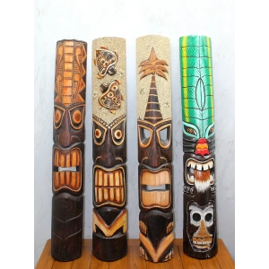 Ahşap Duvara Asmalı Maske 1 Metre