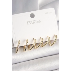 BFS 925 Ayar Gümüş Çivi Pirinç Gold Renk Üçgen Model Kadın Küpe Seti