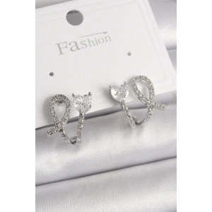 BFS Pirinç Gümüş Renk Düğüm Model Zirkon Taşlı Kalp Detay Kadın Küpe