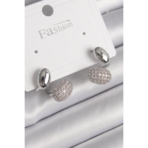 BFS Pirinç Gümüş Renk Zirkon Taşlı Bombeli Model Kadın Küpe