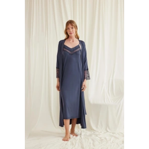 Dekolteli Yakası ve Kolu Dantelli Sabahlık Takımı