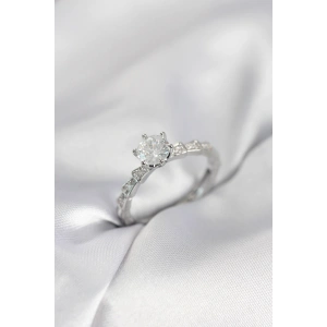 Mey İthalat® Gümüş Renk Zirkon Taşlı Tek Taş Model Kadın Yüzük