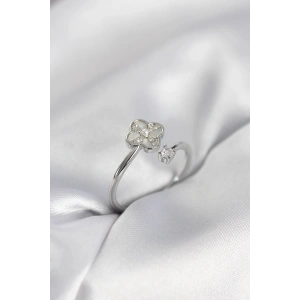 Mey İthalat® Gümüş Renk Zirkon Taşlı Yonca Model Kadın Yüzük