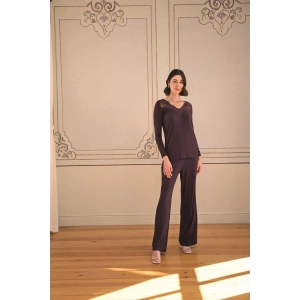 Uzun Kollu ve Dantelli Pijama Takımı