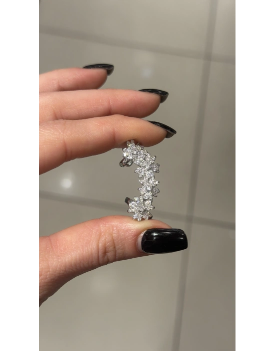 Sıralı Çiçek Detay Sıkmalı Kıkırdak Küpe