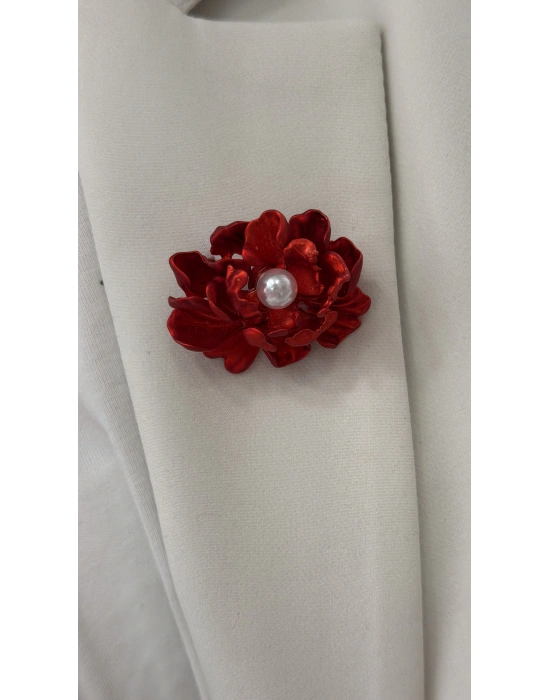 Kırmızı İnci Detay Çiçek Broş