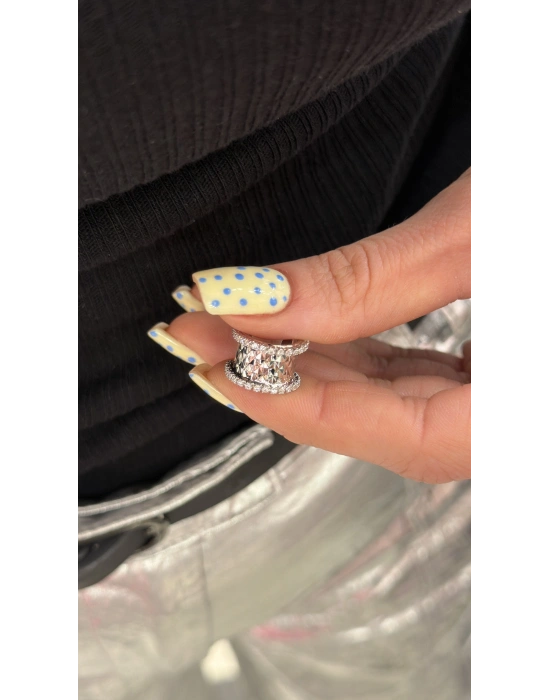 Dövme Plaka Sıra Taş İşleme Kıkırdak Küpe