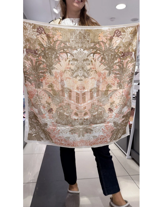 Pembe Çiçek Desen Fular (70x70)