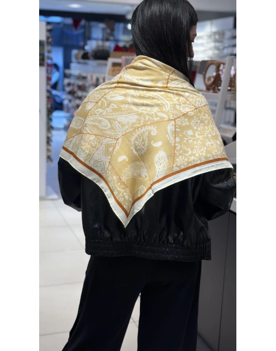 Krem Renk Turuncu Çizgi Detay Fular 90x90