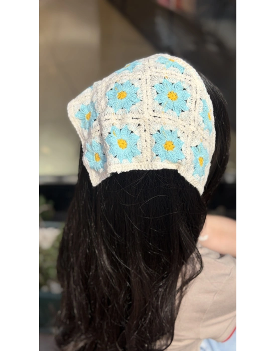Mavi Çiçekli Motif Örgü Bandana