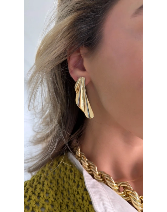 Dalgalı Asimetrik Metal Küpe