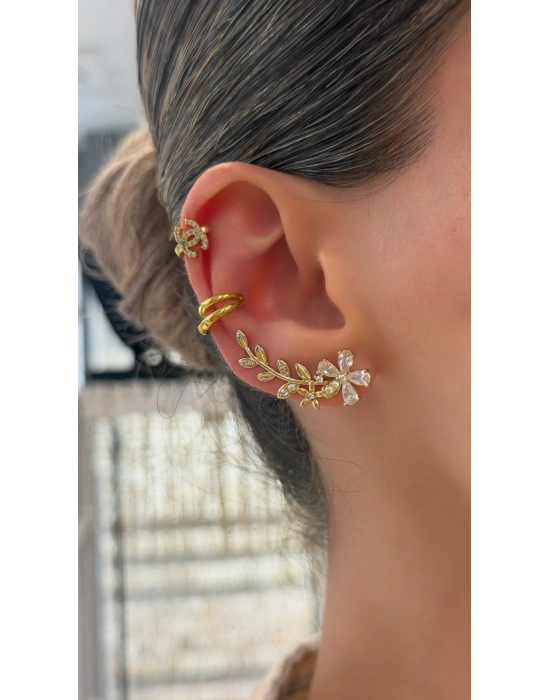Kanca Model Sıkmalı Çiçek Küpe