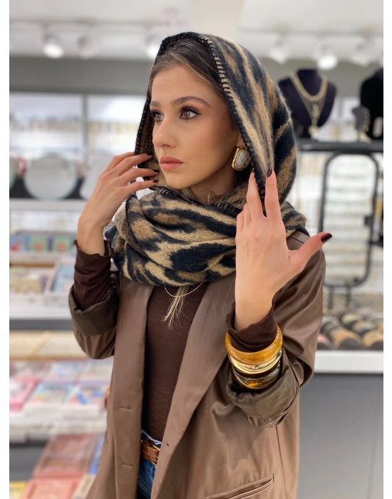 Leopar Desen Üçgen Şal