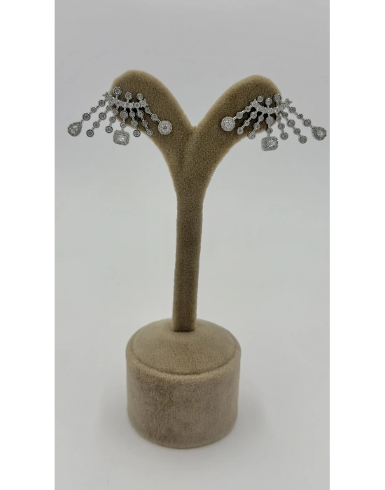 Taş Detay Çubuk Model Küpe