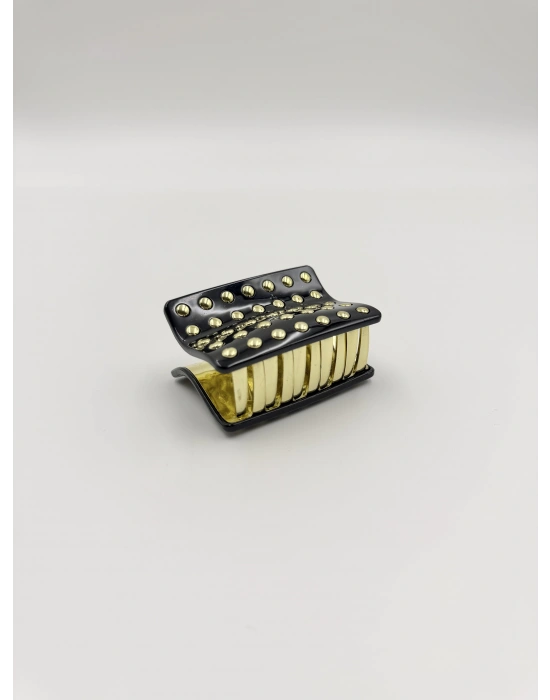 Zımba Detaylı Siyah Toka