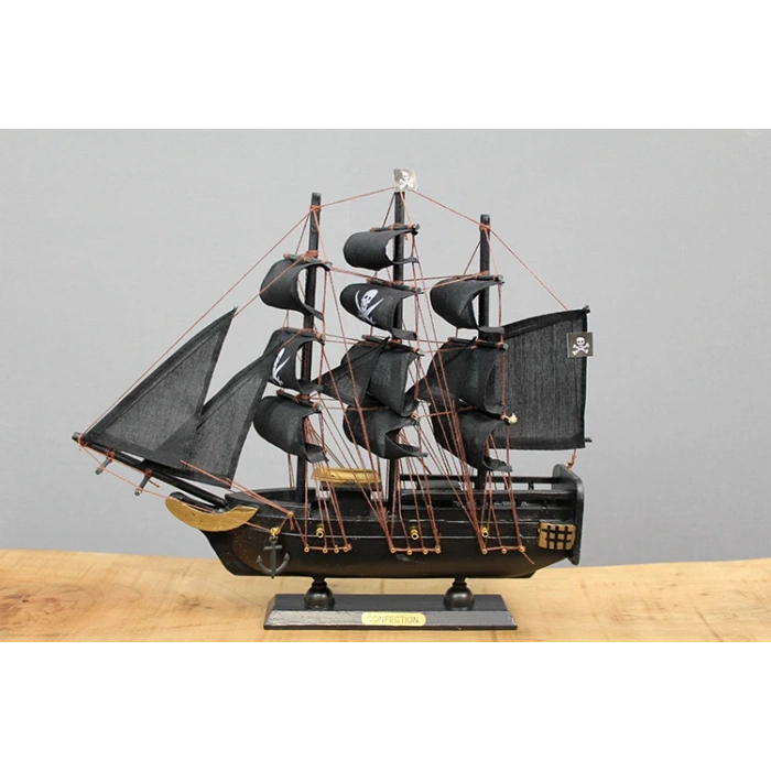 Ahşap Korsan Gemisi 30x33 cm