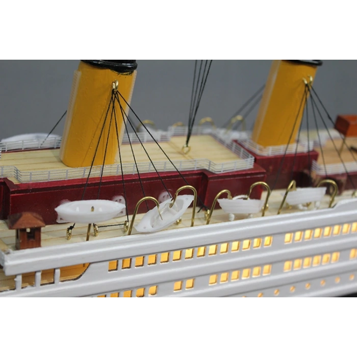 Ahşap Titanik Gemisi Ledli