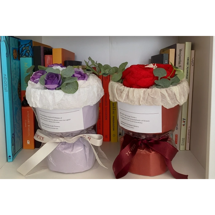 El Örgüsü Romantik Gül Buketi