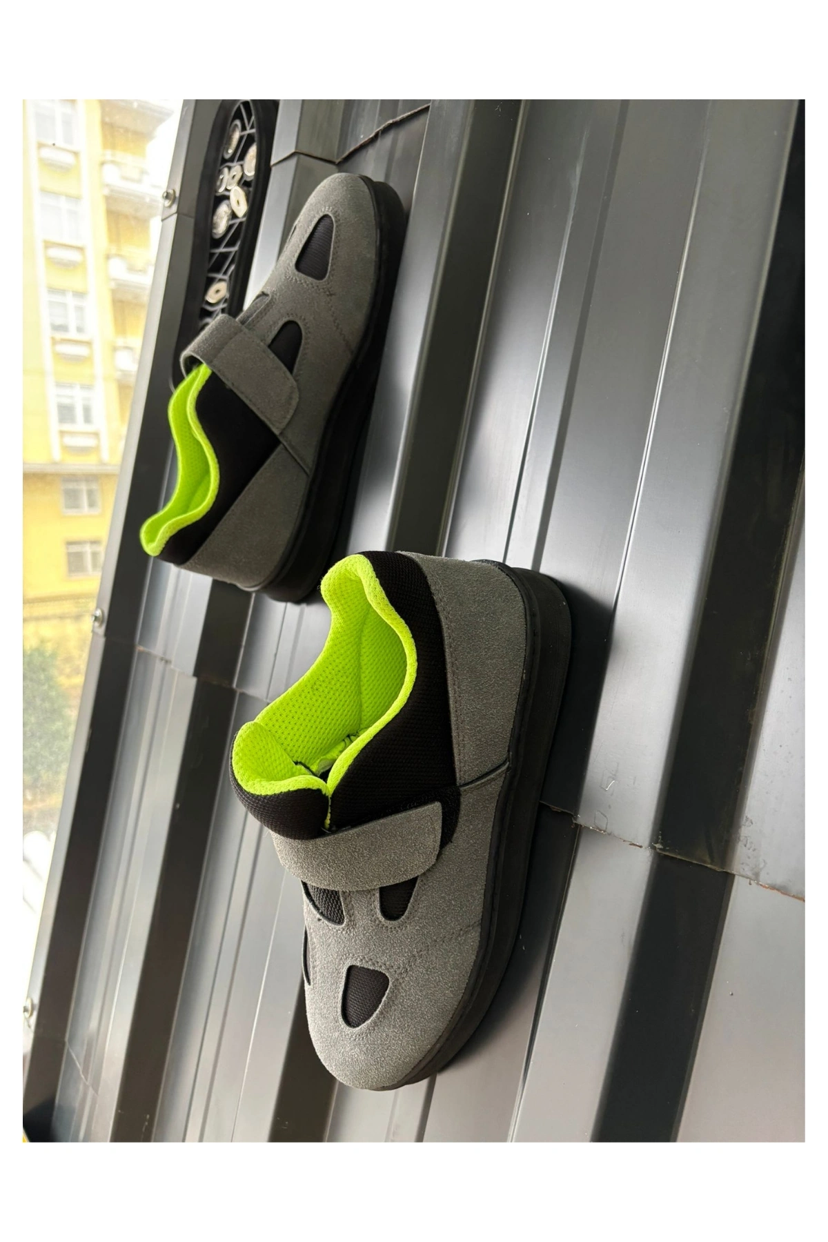 Kaynak Çapaklarına Dayanıklı, Mıknatıslı Kaymaz İş Ayakkabısı - Yeşil-Gri