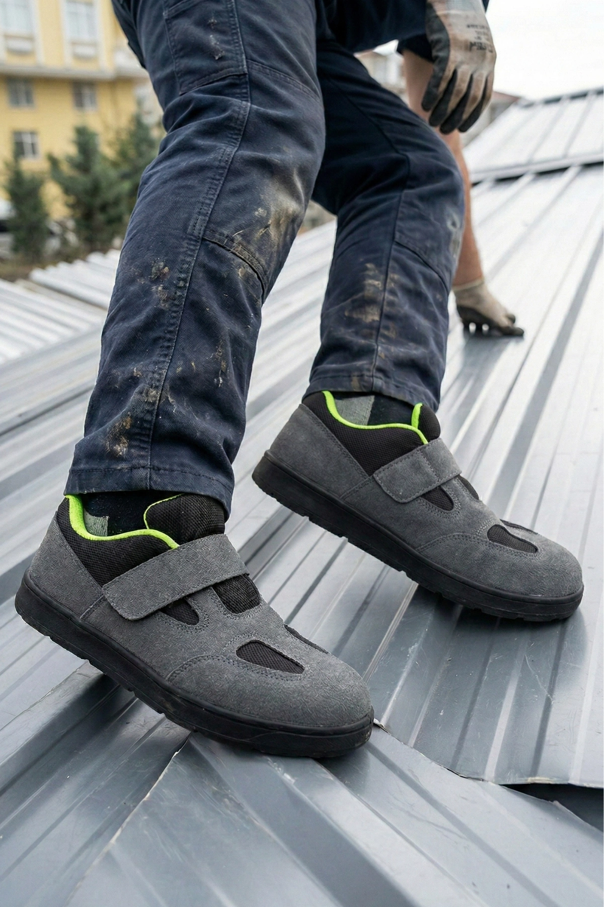 Kaynak Çapaklarına Dayanıklı, Mıknatıslı Kaymaz İş Ayakkabısı - Yeşil-Gri