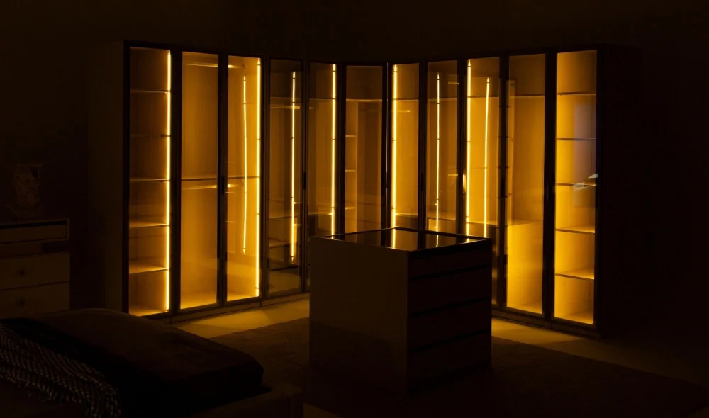 Kumsal Giyinme Dolabı