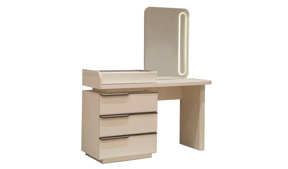 Vena Şifonyer ve Ayna