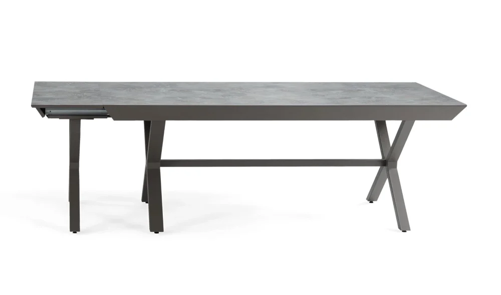 Real Mola Yemek Masası