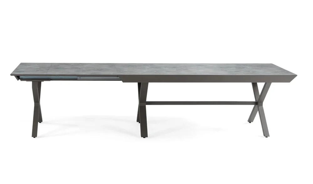 Real Mola Yemek Masası