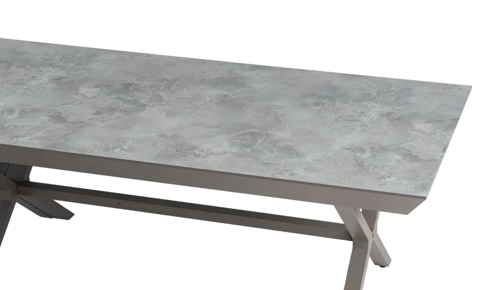 Real Mola Yemek Masası